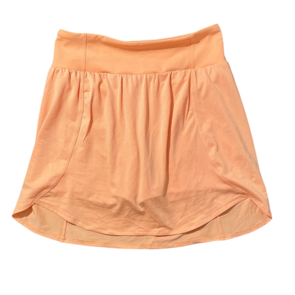 B7-  - Women’s Peach athletic Skirt w/built in shorts
